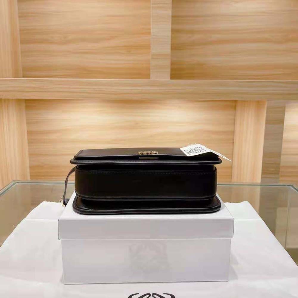 TÚI LOEWE Goya bằng da bê lụa màu đen