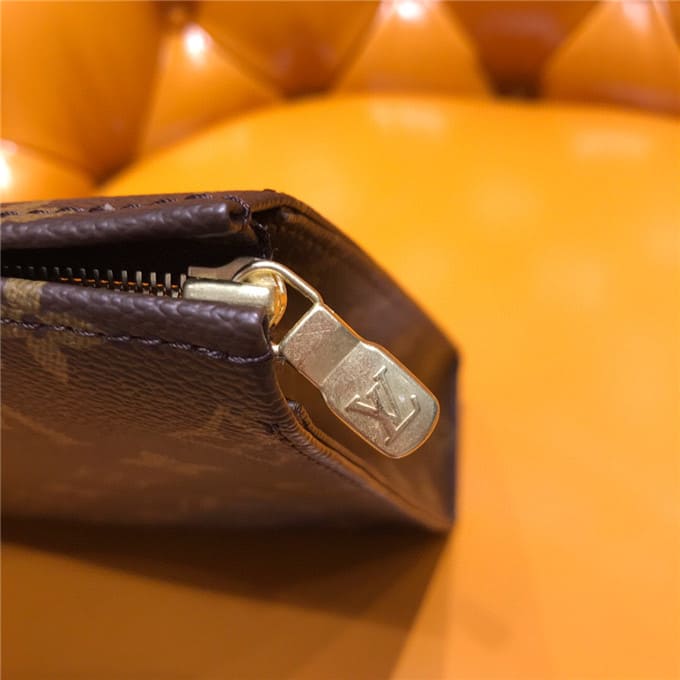 Túi LOUIS VUITTON toiletry pouch 26 unisex