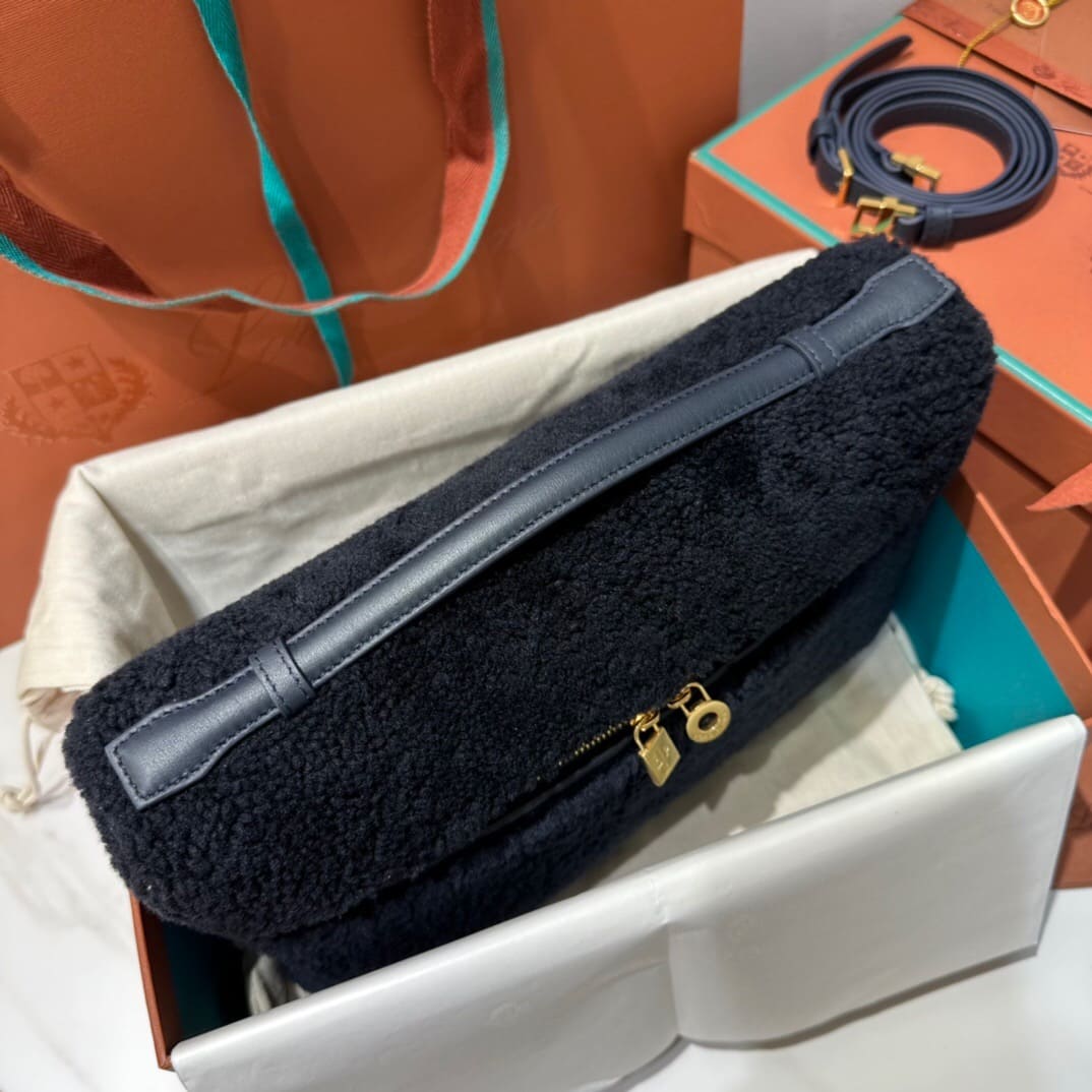 TÚI Loro Piana Women Extra Pocket L27 in Lamb Fur Black lông cừu