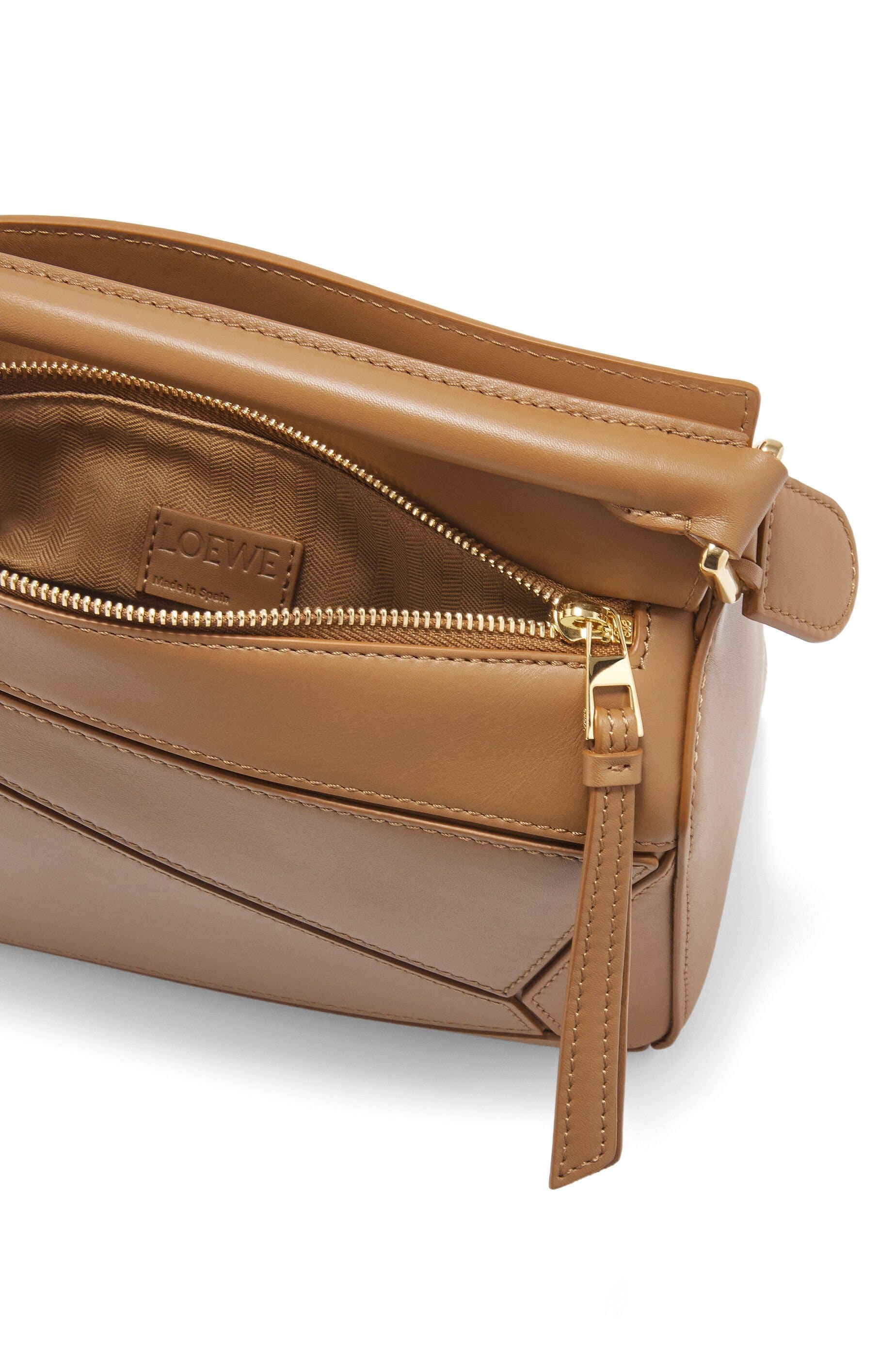 Túi LOEWE Small Puzzle bag in satin calfskin Oak