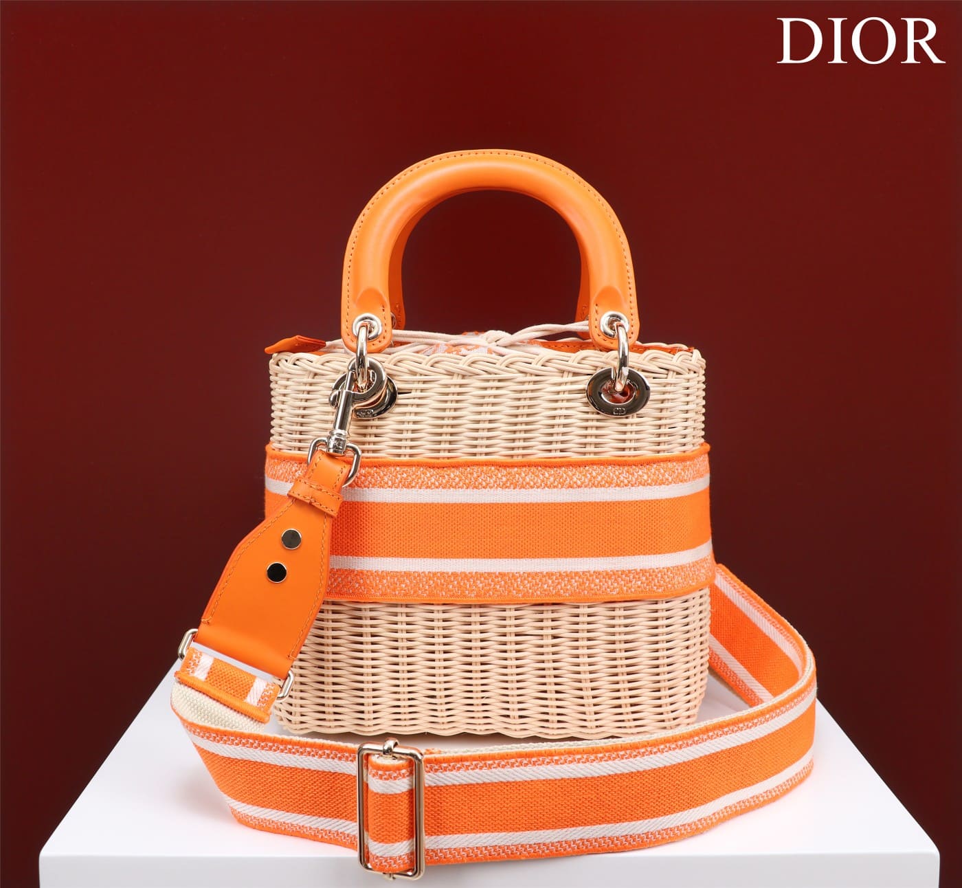 TÚI Dior Women Medium Lady Dior Bag Natural Wicker and Orange Dior Oblique Jacquard dệt tay bằng liễu gai