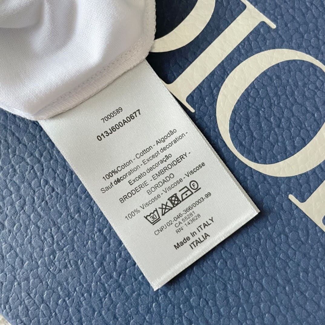 ÁO DIOR T SHIRT MÀU TRẮNG UNISEX