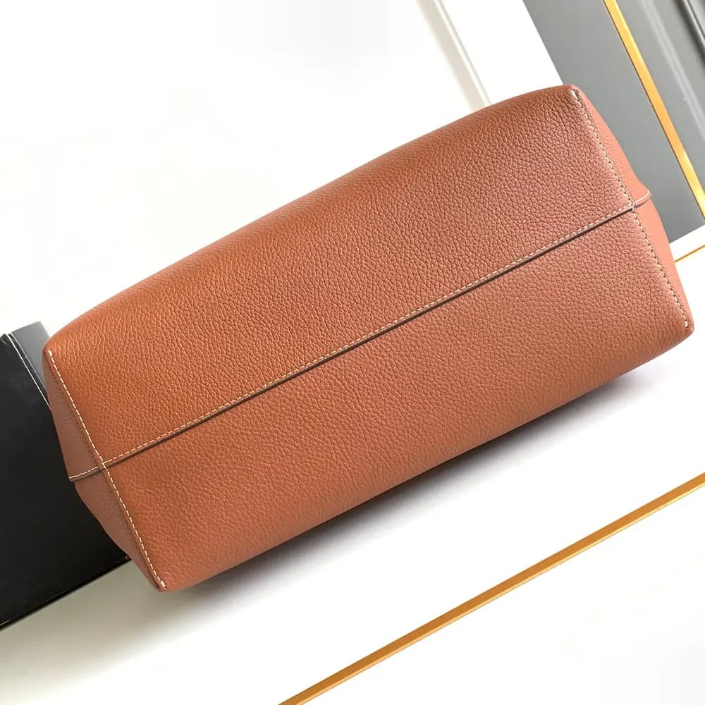 TÚI CELINE Medium Cabas Anaïs Cuir Triomphe màu da bê hạt-Tan