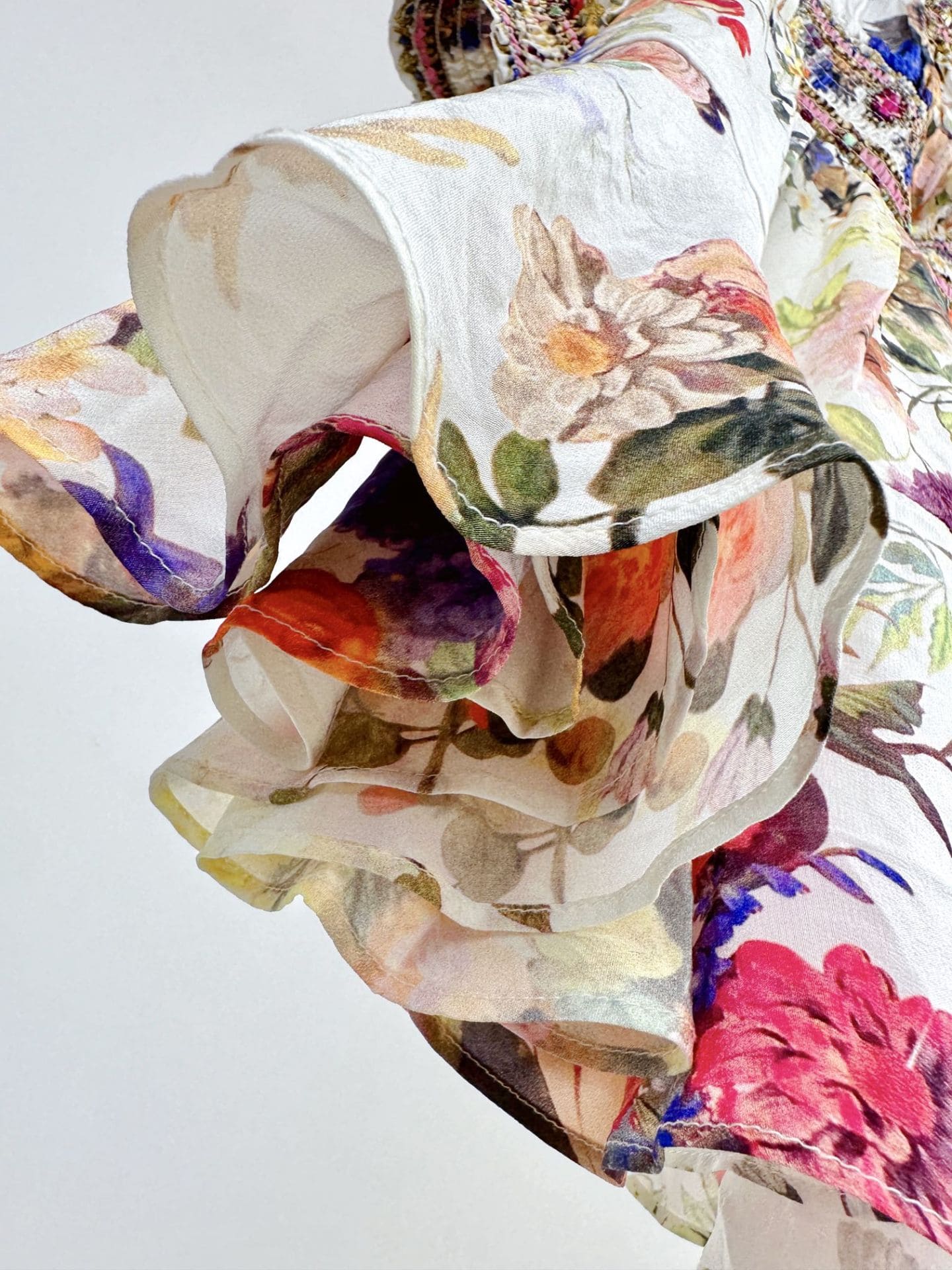 VÁY CAMILLA Silk Embellished V-Neck Midi Dress High Classy