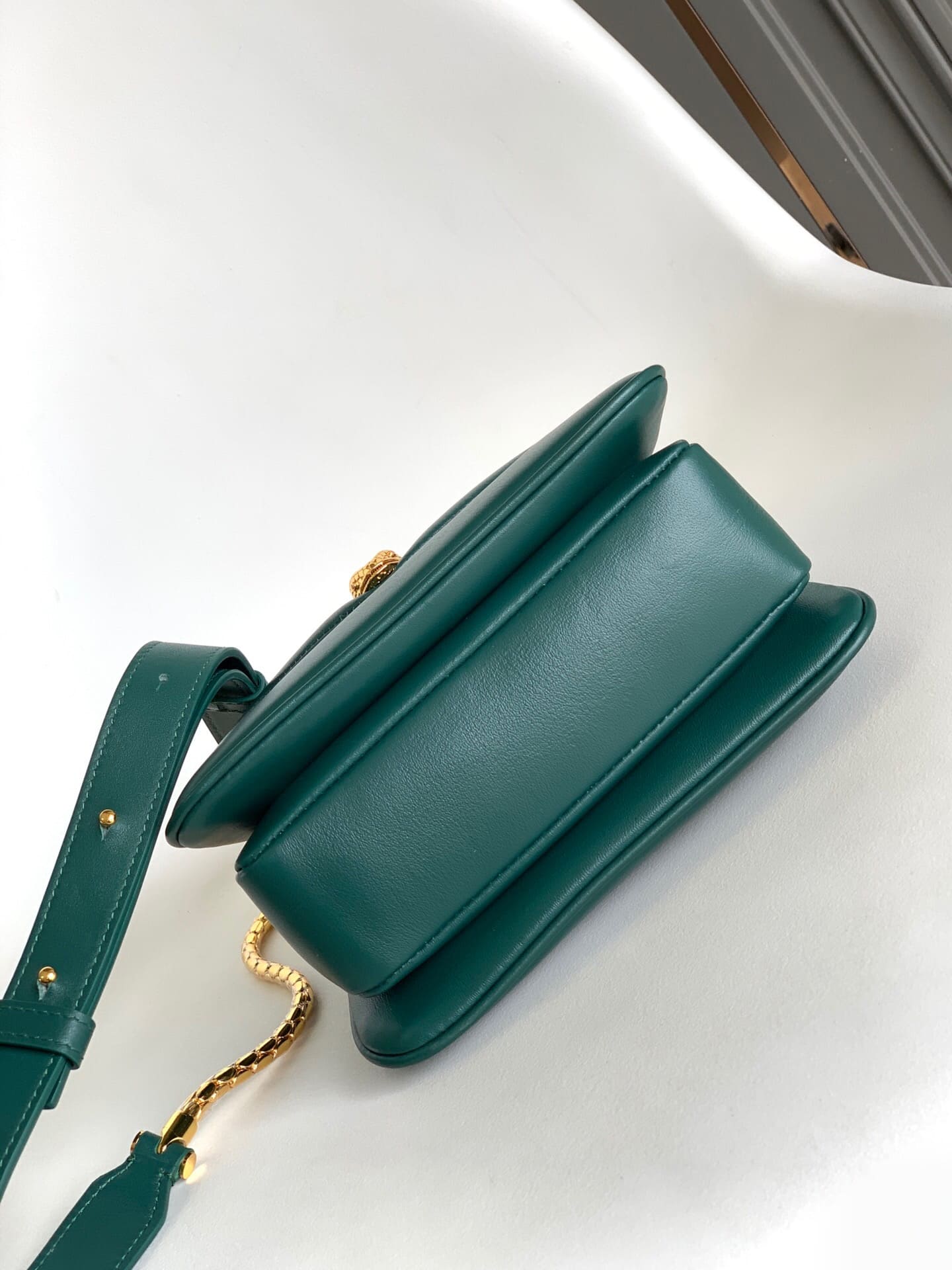 TÚI BVLGARI SERPENTI CALFSKIN GREEN