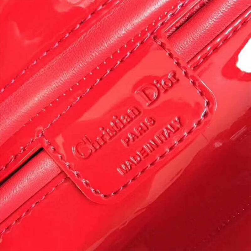 TÚI Dior Lady Dior Bag in Bright Patent Calfskin-Red