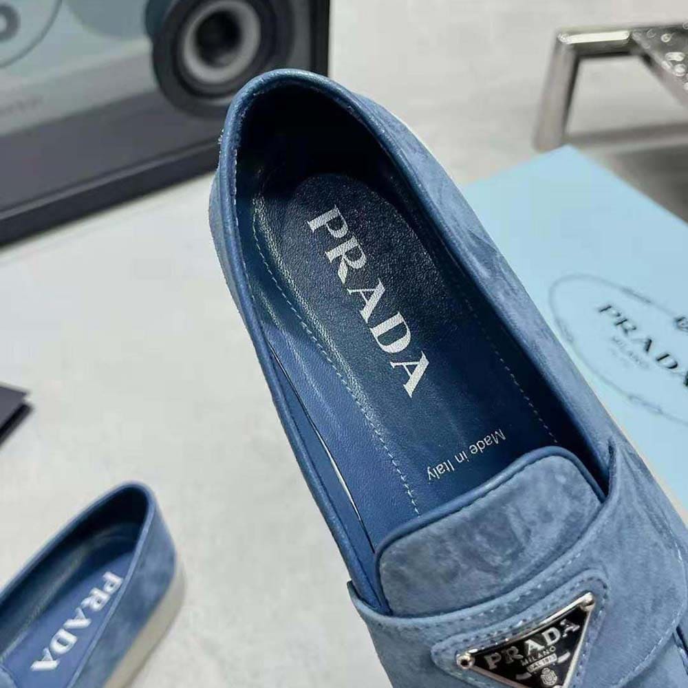 GIÀY PRADA Suede Loafers with Enameled Triangle Logo