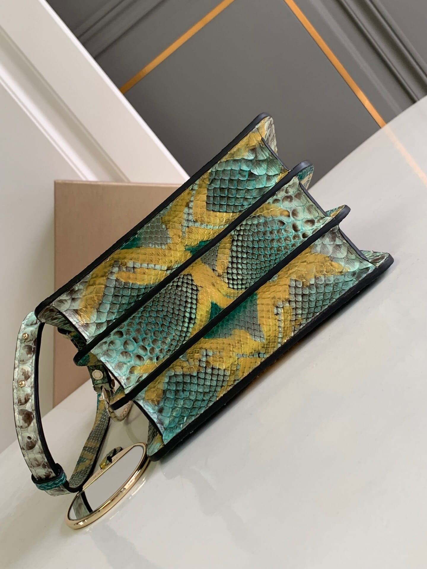 TÚI BVLGARI SERPENTI PYTHON SKIN DA TRĂN