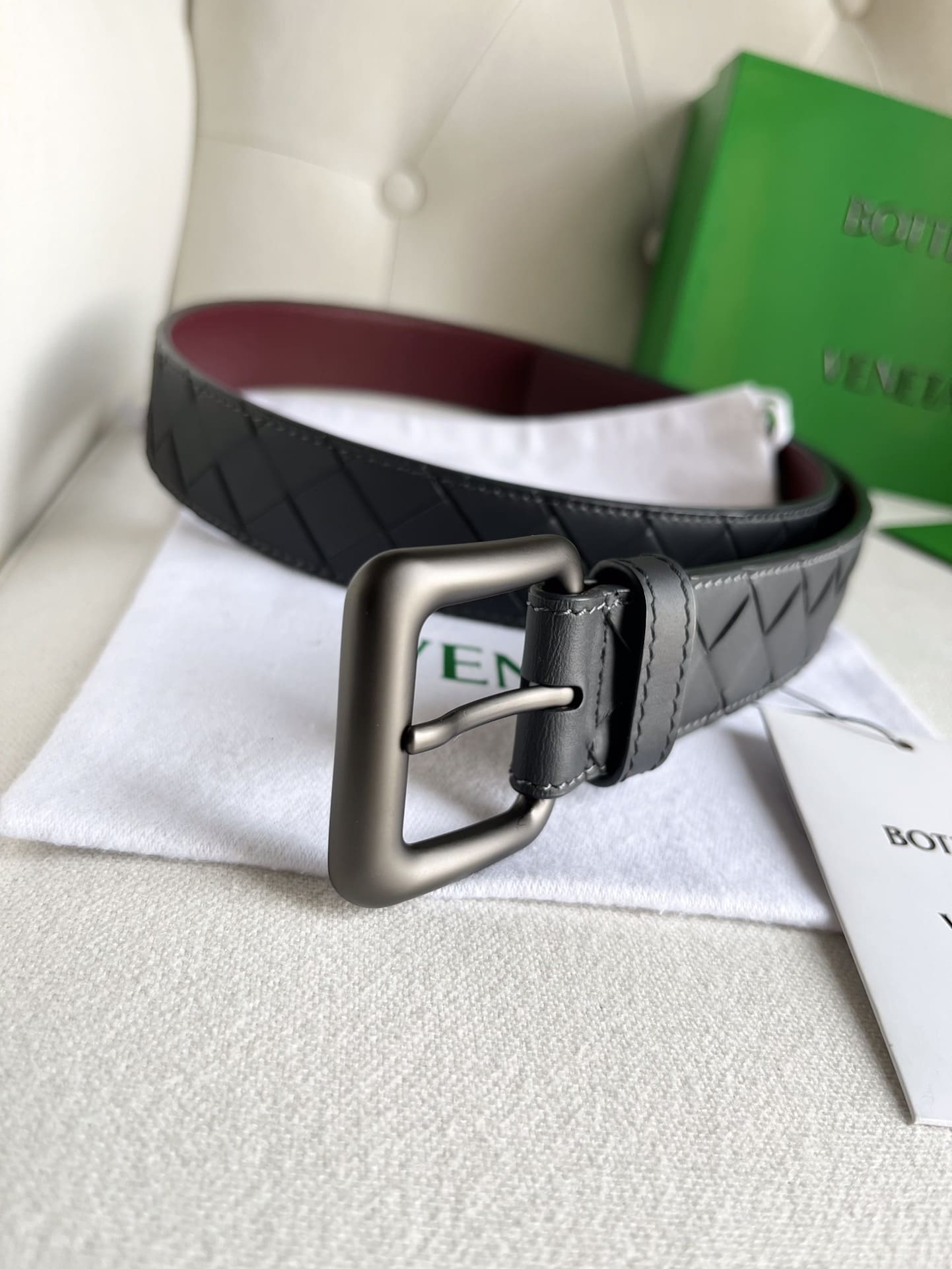 DÂY LƯNG BOTTGA VENETA BLACK INTRECCIATO LEATHER Khóa đen mờ