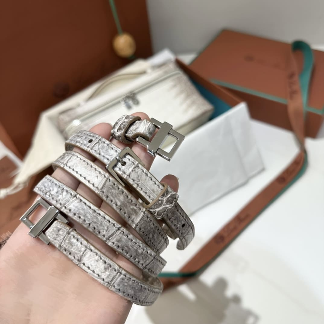 TÚI Loro Piana Women Extra bằng da cá sấu bạch tạng Himalayan(Liên hệ để được giá tốt nhất)