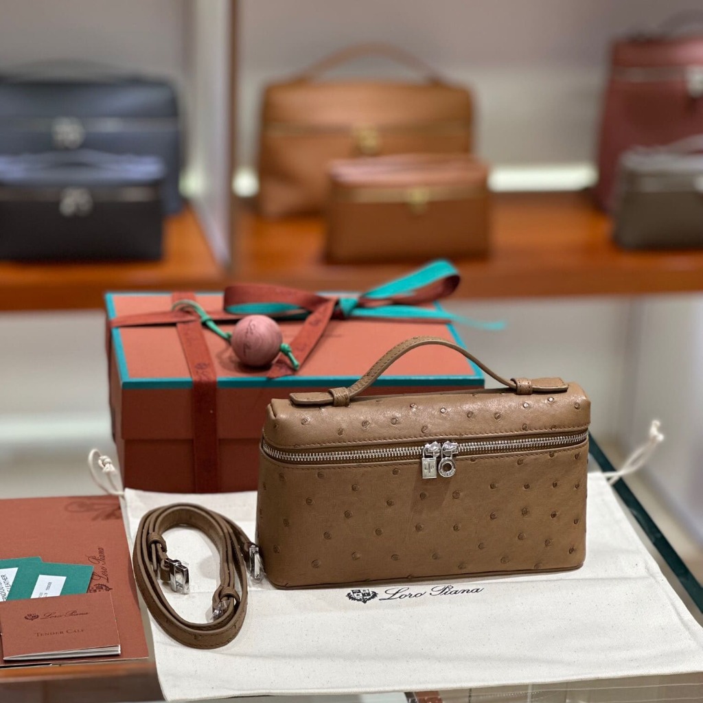 TÚI Loro Piana Women Extra Pocket L27 in Ostrich Leather Brown da đà điểu(Gía Liên Hệ)