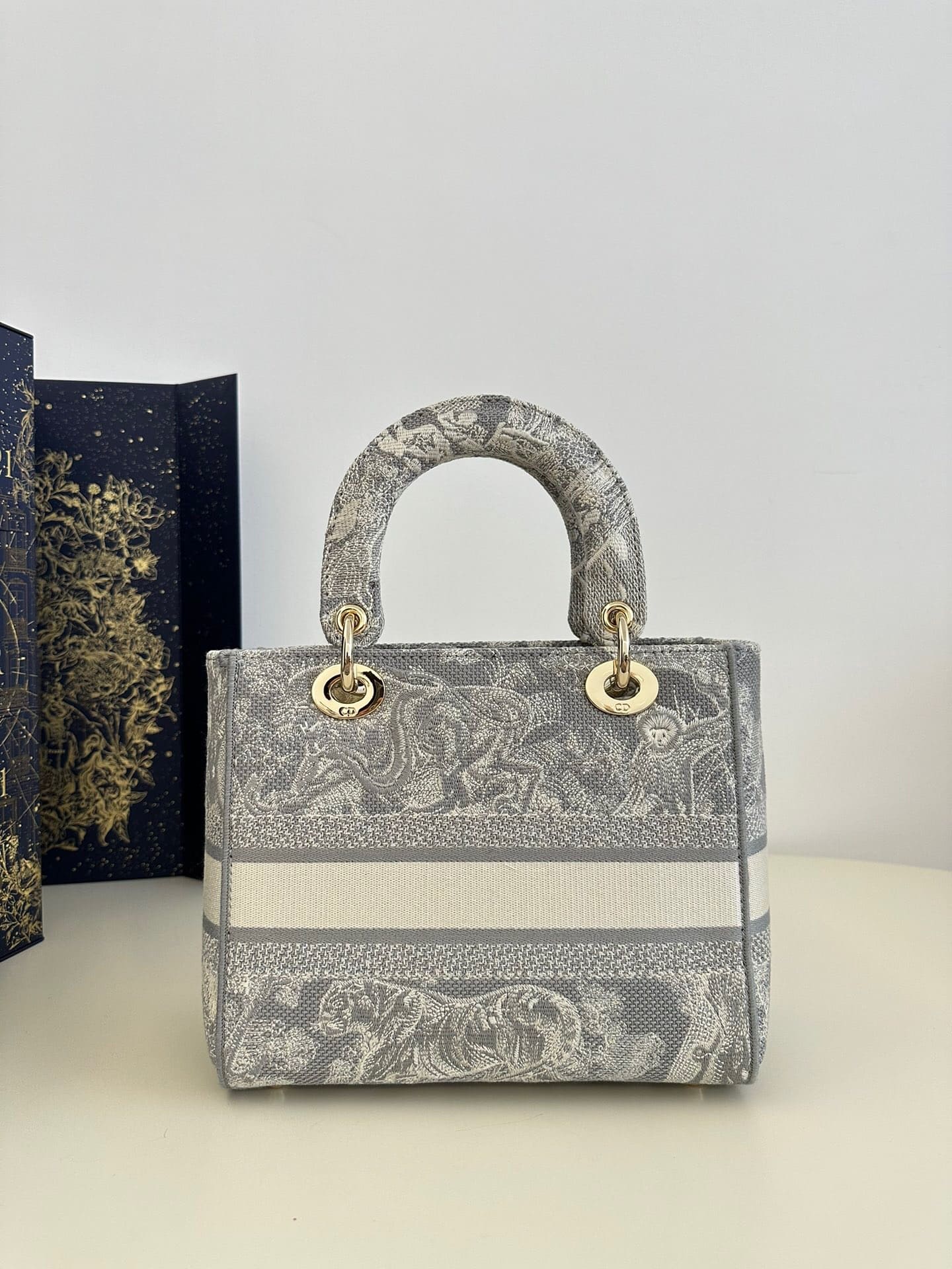 TÚI CHRISTIAN DIOR Lady D-lite Bag Gray Toile de Jouy Reverse Embroidery