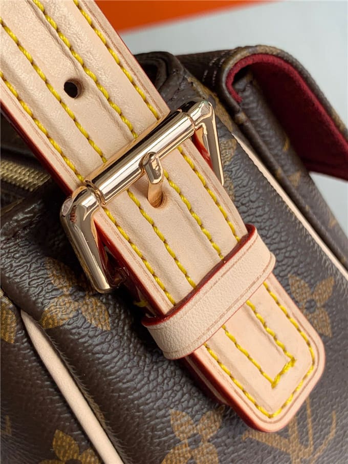 Túi LOUIS VUITTON Sling handbag