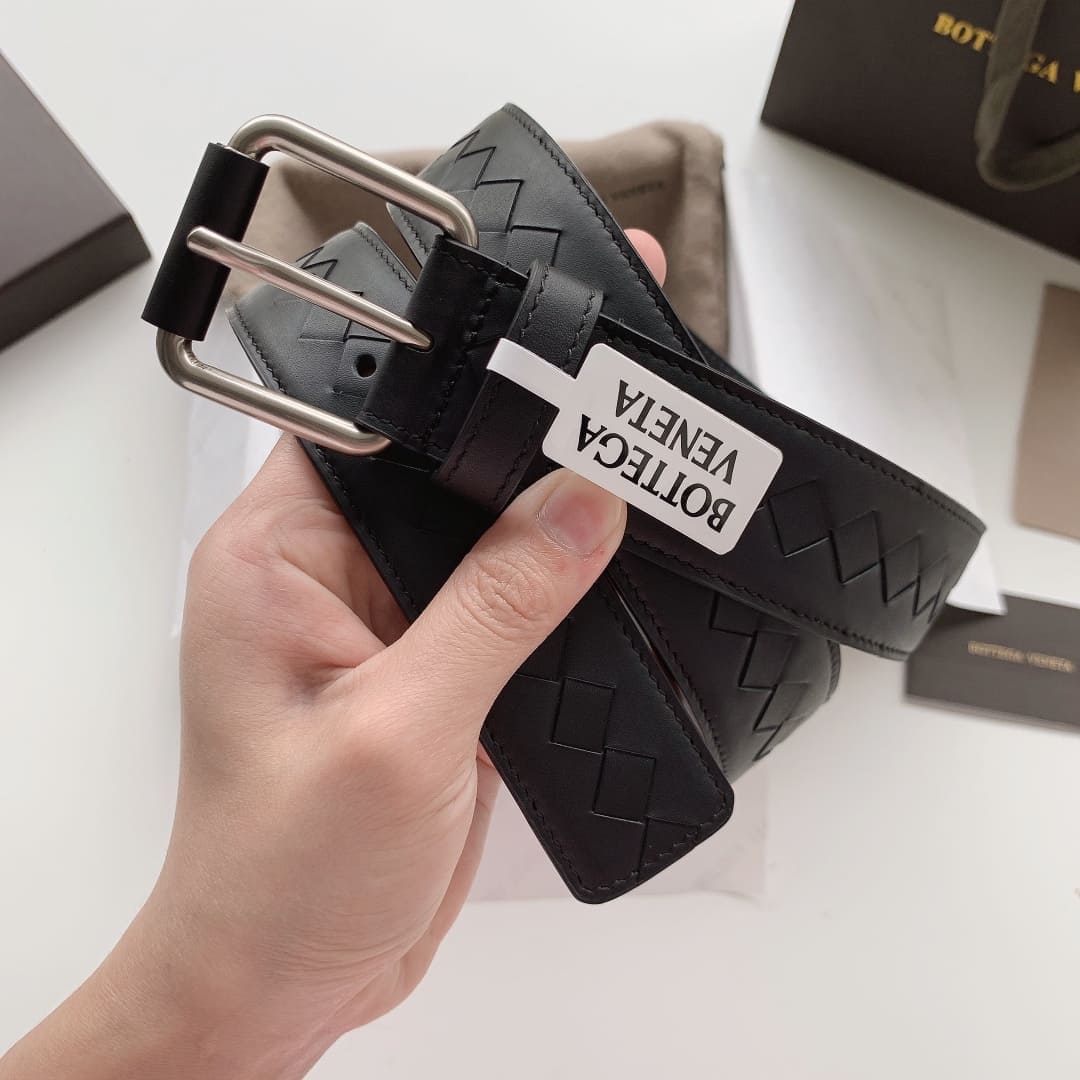 DÂY LƯNG BOTTGA VENETA BLACK INTRECCIATO LEATHER Khóa bạc