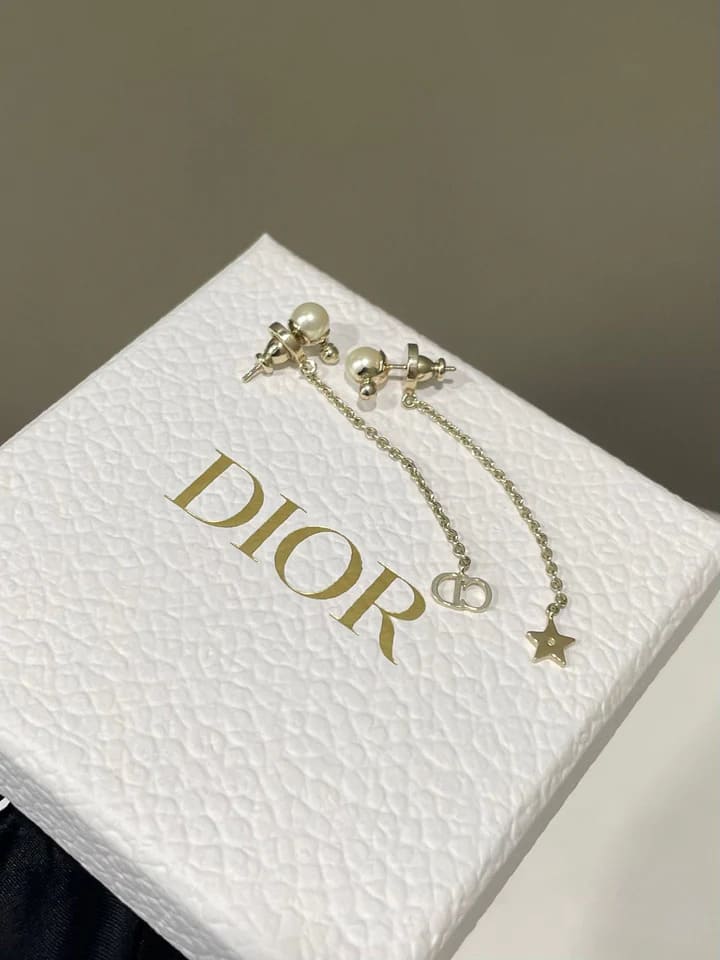 HOA TAI DIOR CD PEARLS LA PETITE TRIBALES