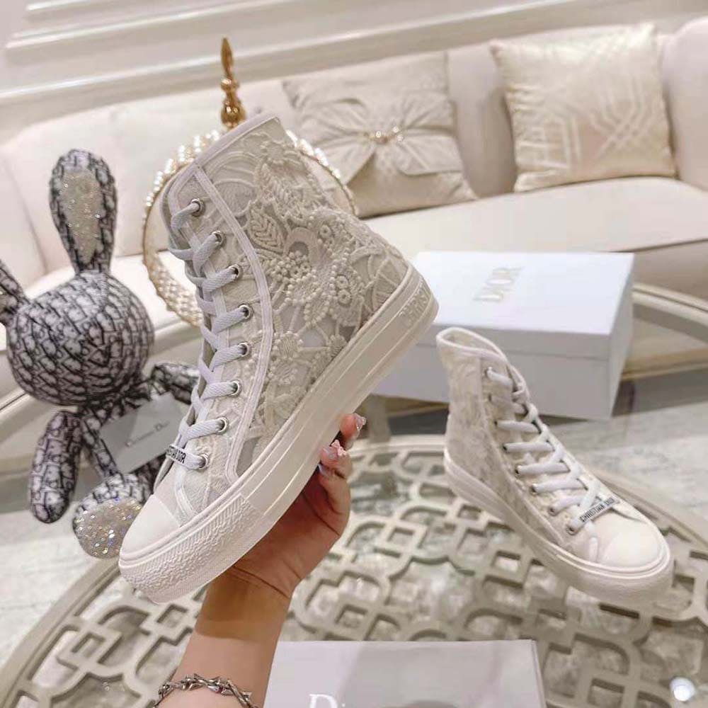 GIÀY Dior Women Walk’N’Dior High-Top Sneaker White Macramé Embroidered Cotton