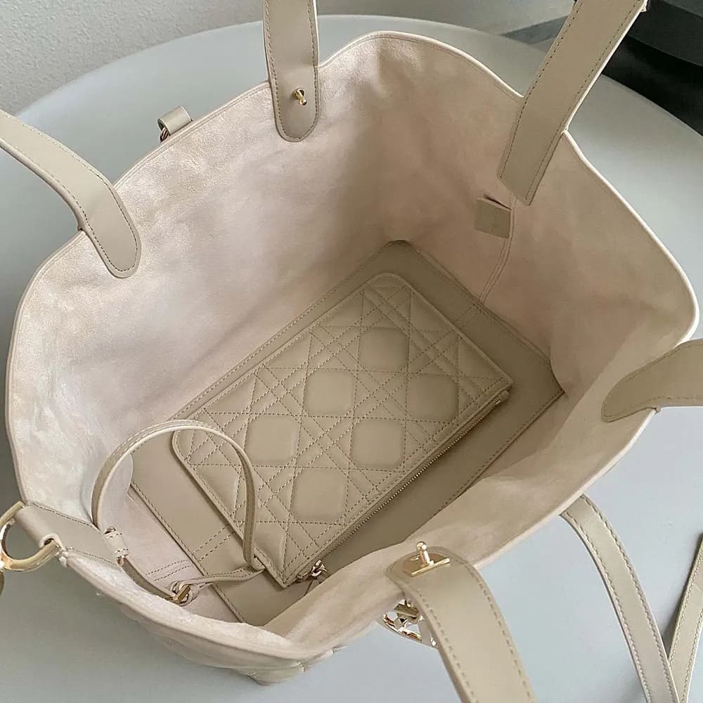 TÚI Dior Toujours Powder Beige Macrocannage Calfskin cỡ trung