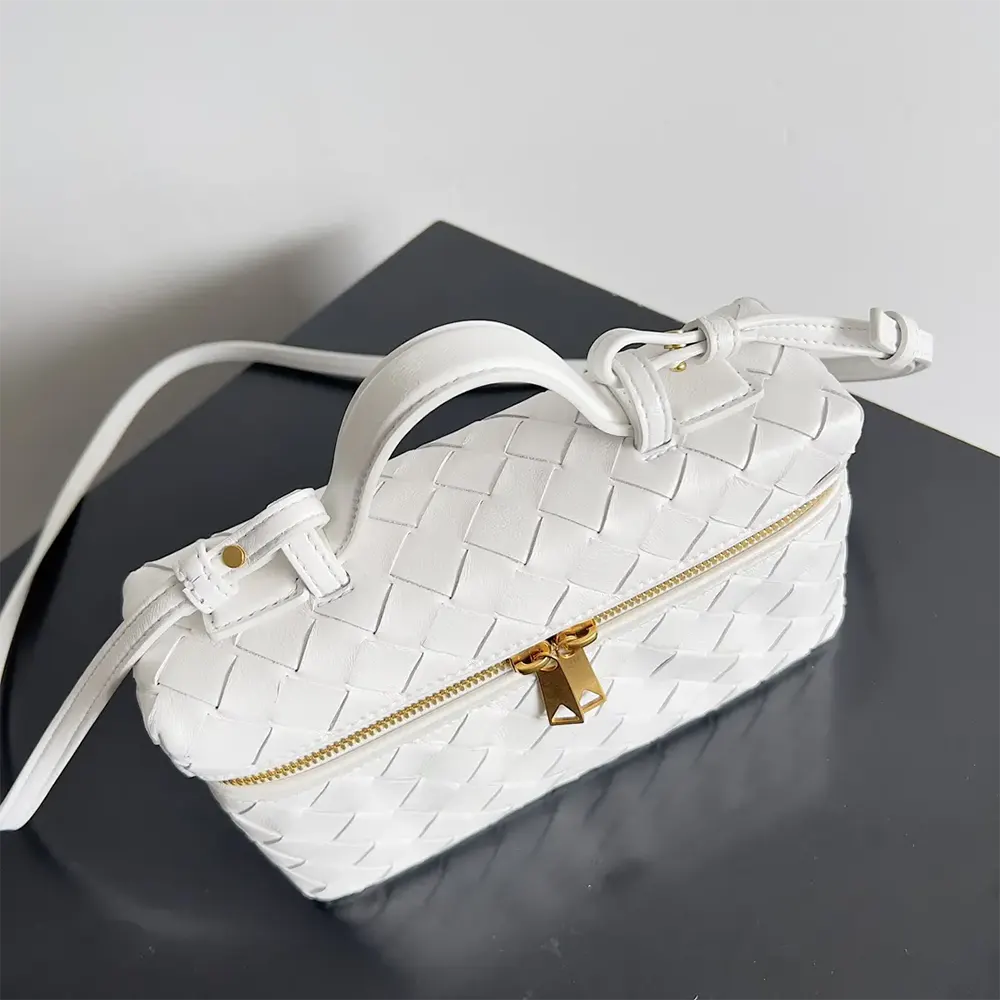 TÚI Bottega Veneta Women Bang Bang Vanity Case-White