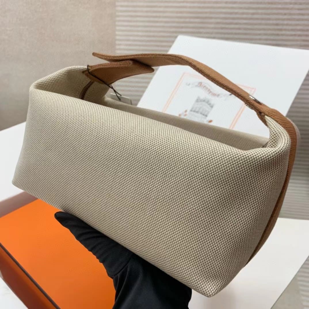 TÚI HERMES TROUSSE DE TOILETTE BRIDE A BRAC PM HORSE A CHILD