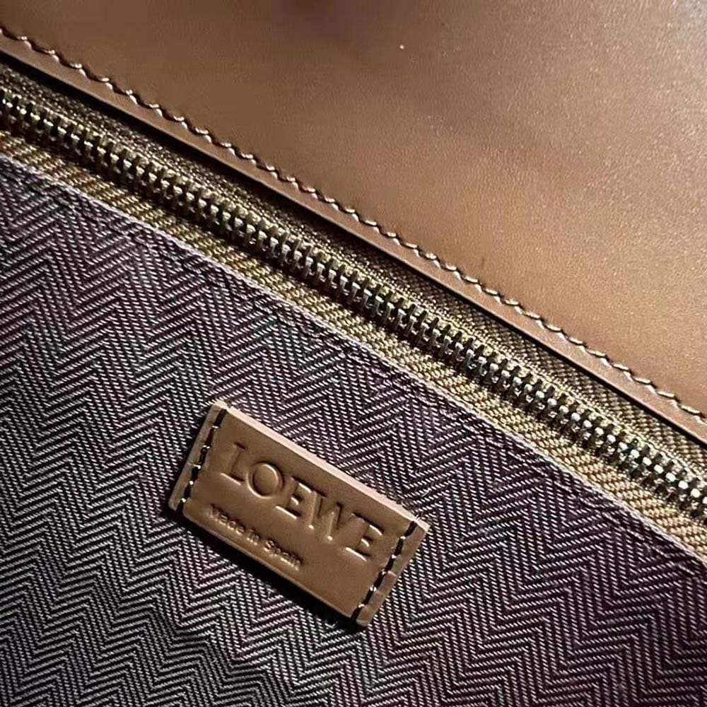 TÚI LOEWE Tote Standard A4 bằng da bê màu nâu đậm
