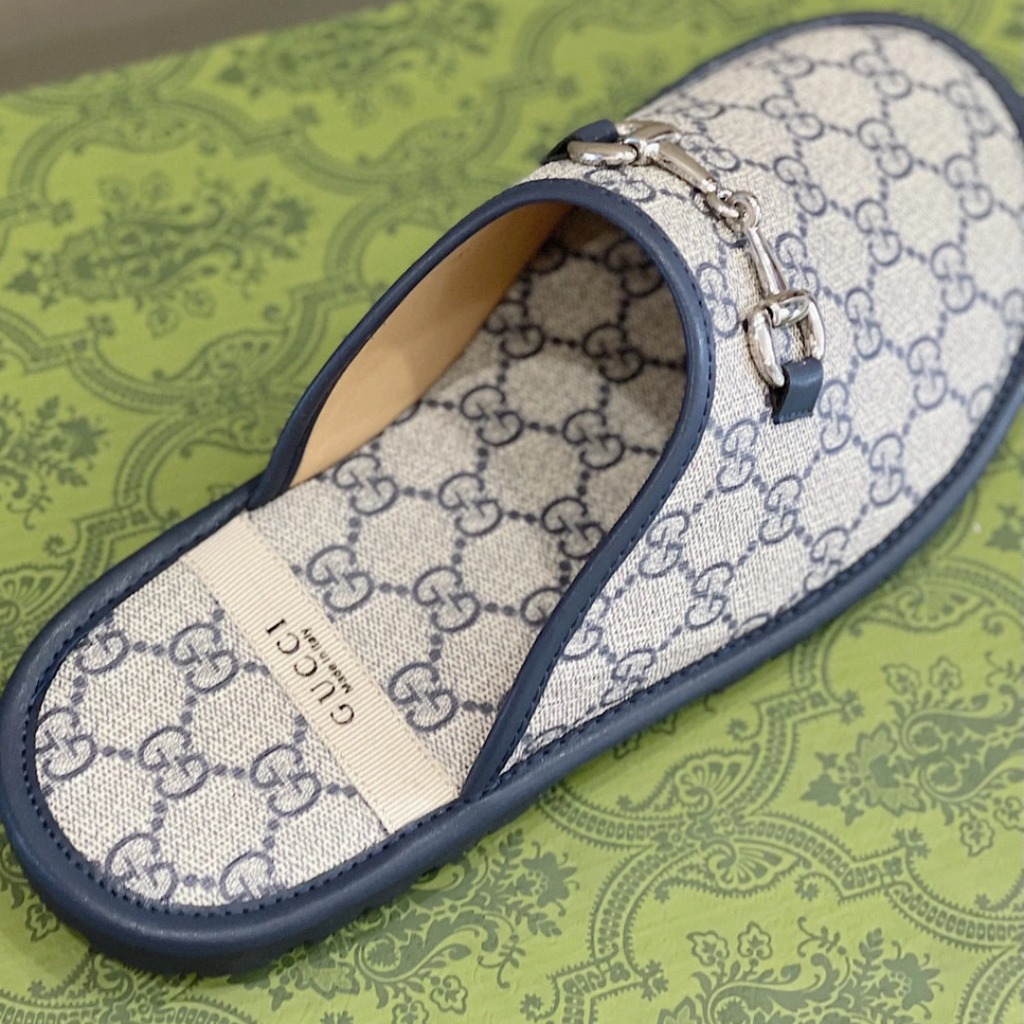 DÉP GUCCI GG CANVAS UNISEX SLIPPER