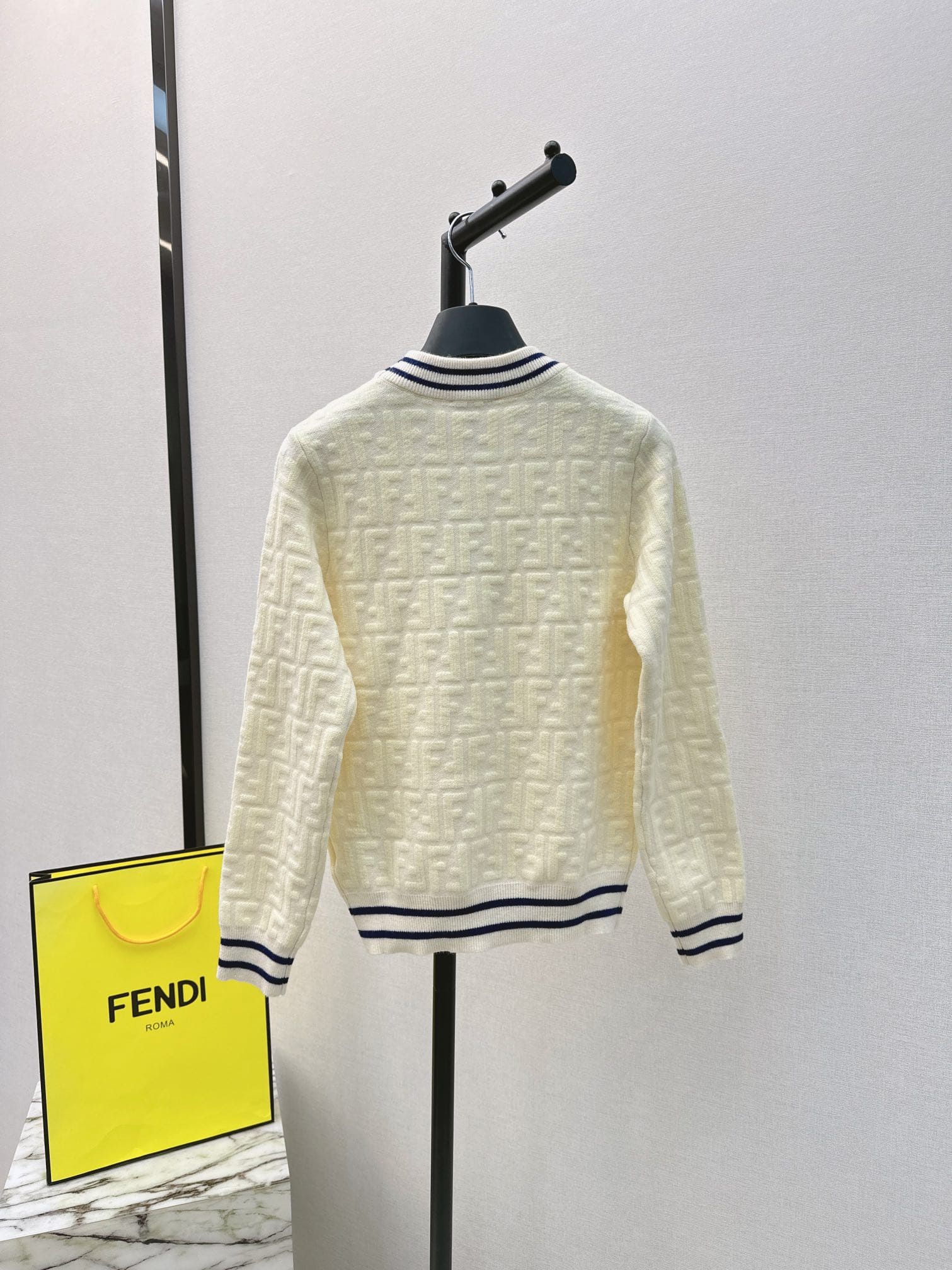ÁO FENDI Jacquard FF Beige Sweater