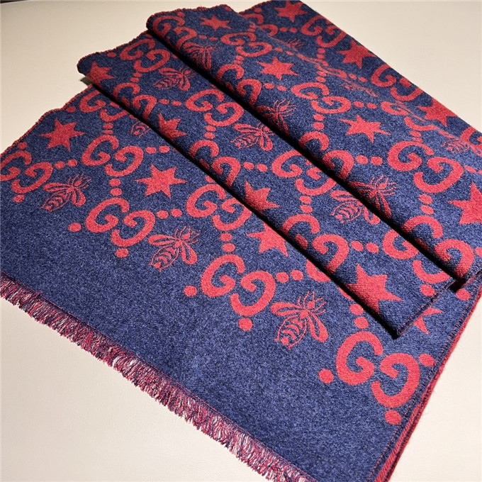 KHĂN Gucci GG Bee Cashmere scarf