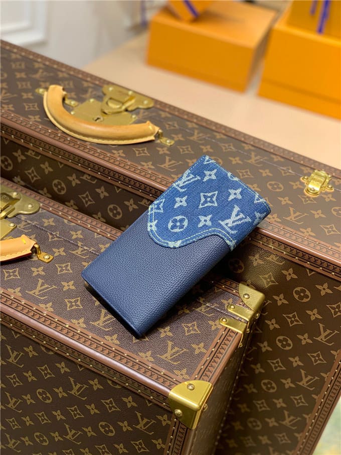 VÍ LOUIS VUITTON brazza wallet