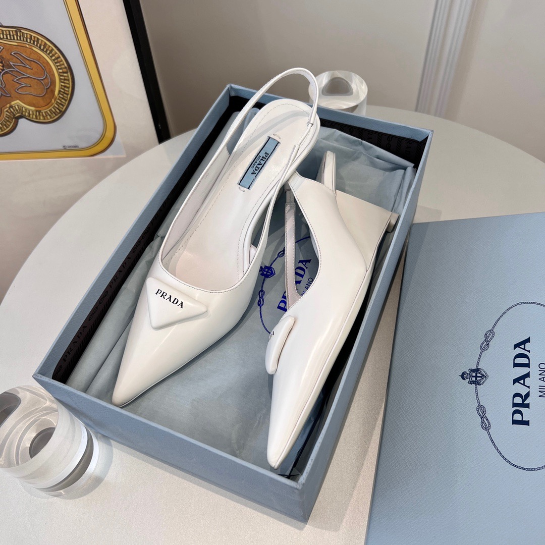 GIÀY PRADA TRIANGLE LOGO SLING BACK SHOES