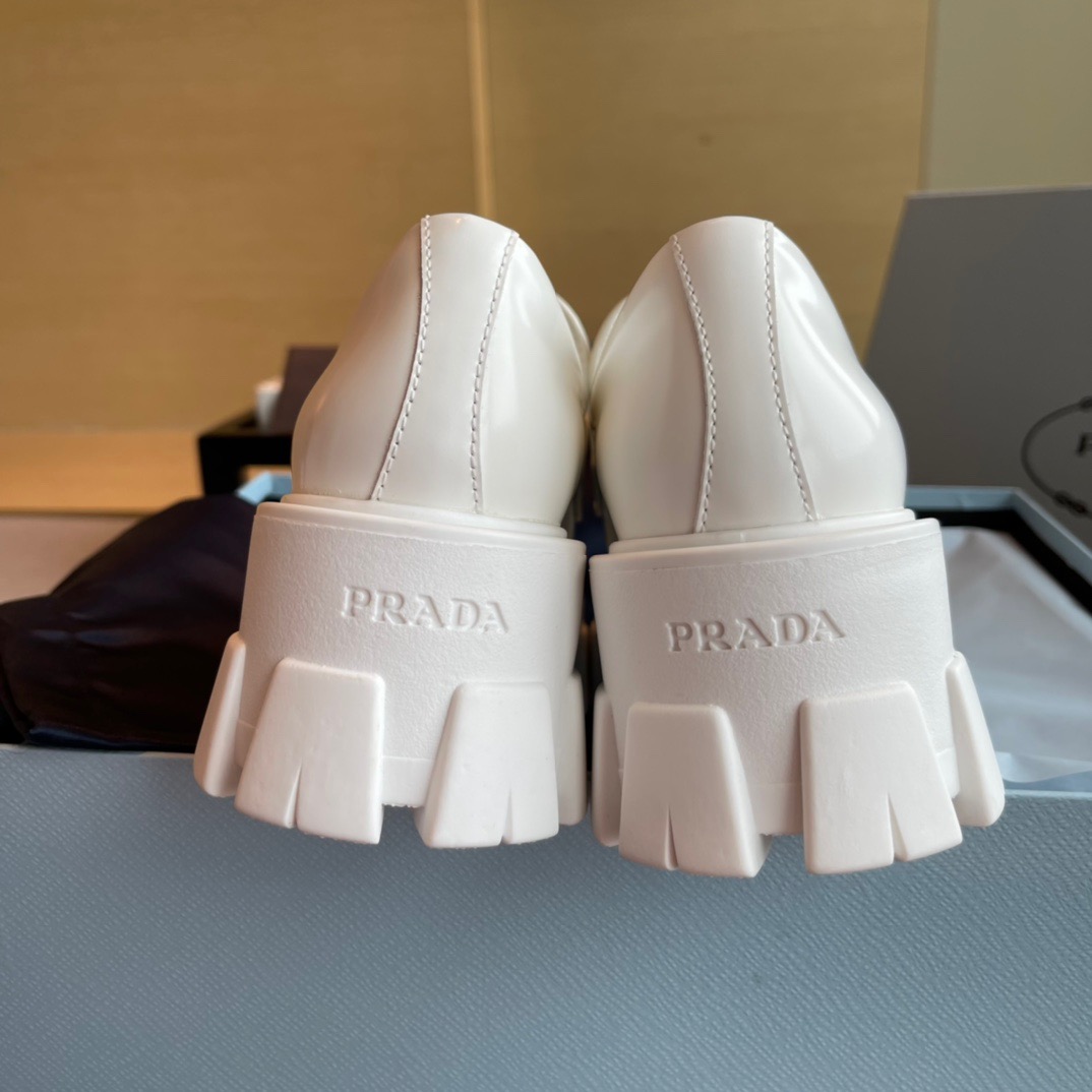 GIÀY PRADA Leather loafer High Sole