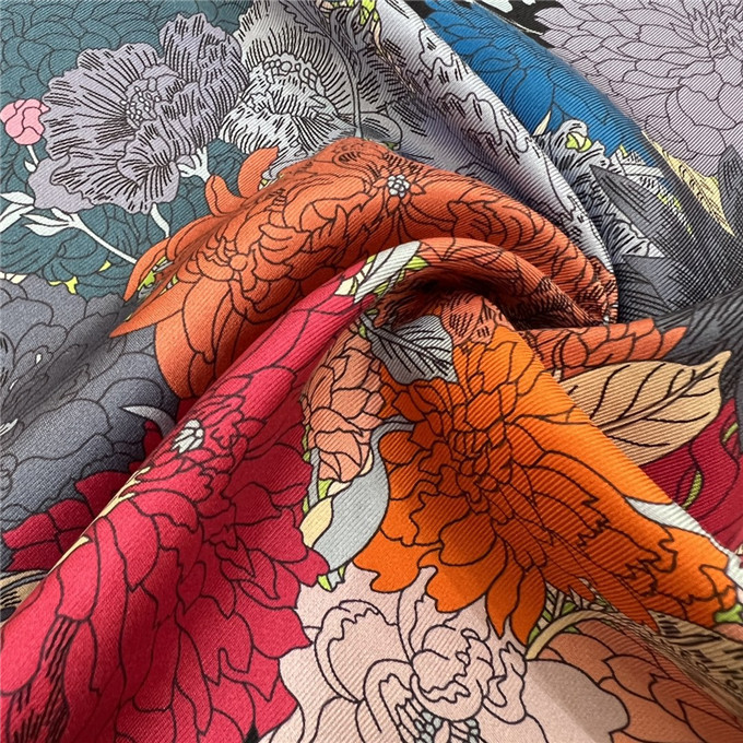 KHĂN Hermes Robe Legere Silk scarf