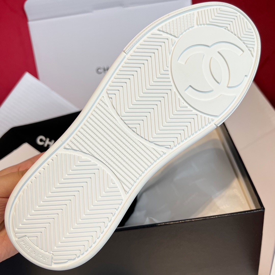 GIÀY CHANEL CC LOGO SNEAKERS SHOES