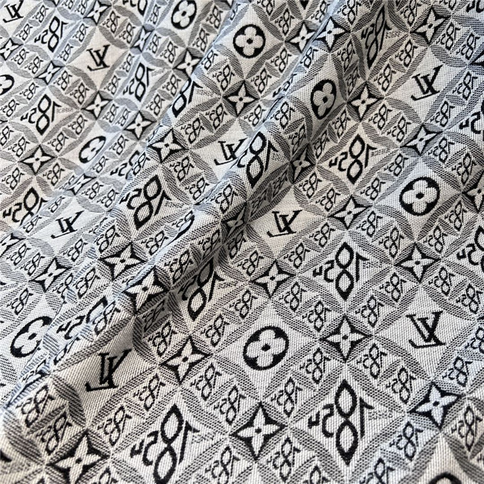 KHĂN Louis Vuitton monogram shawl scarf