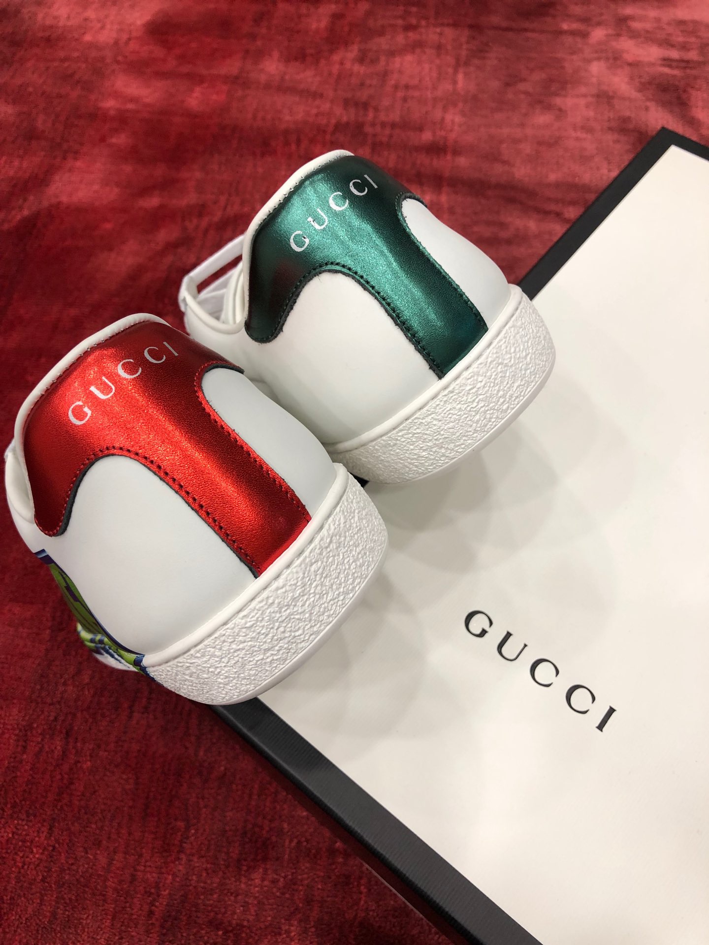 GIÀY GUCCI Leather Ace Sneakers Love White