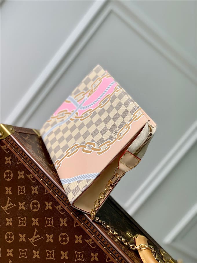 Túi LOUIS VUITTON toiletry pouch on chain