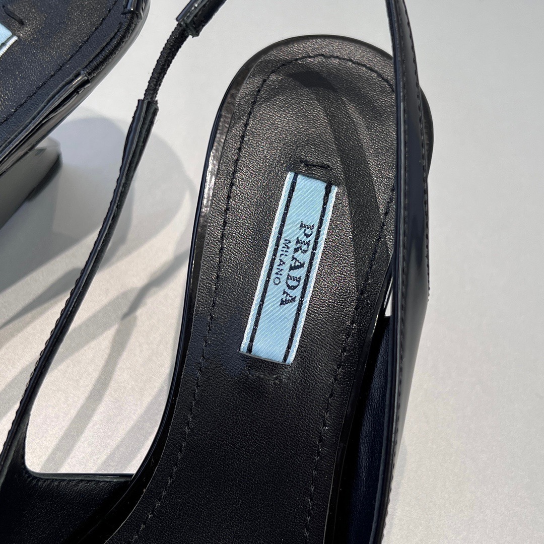GIÀY PRADA TRIANGLE LOGO SLING BACK SHOES