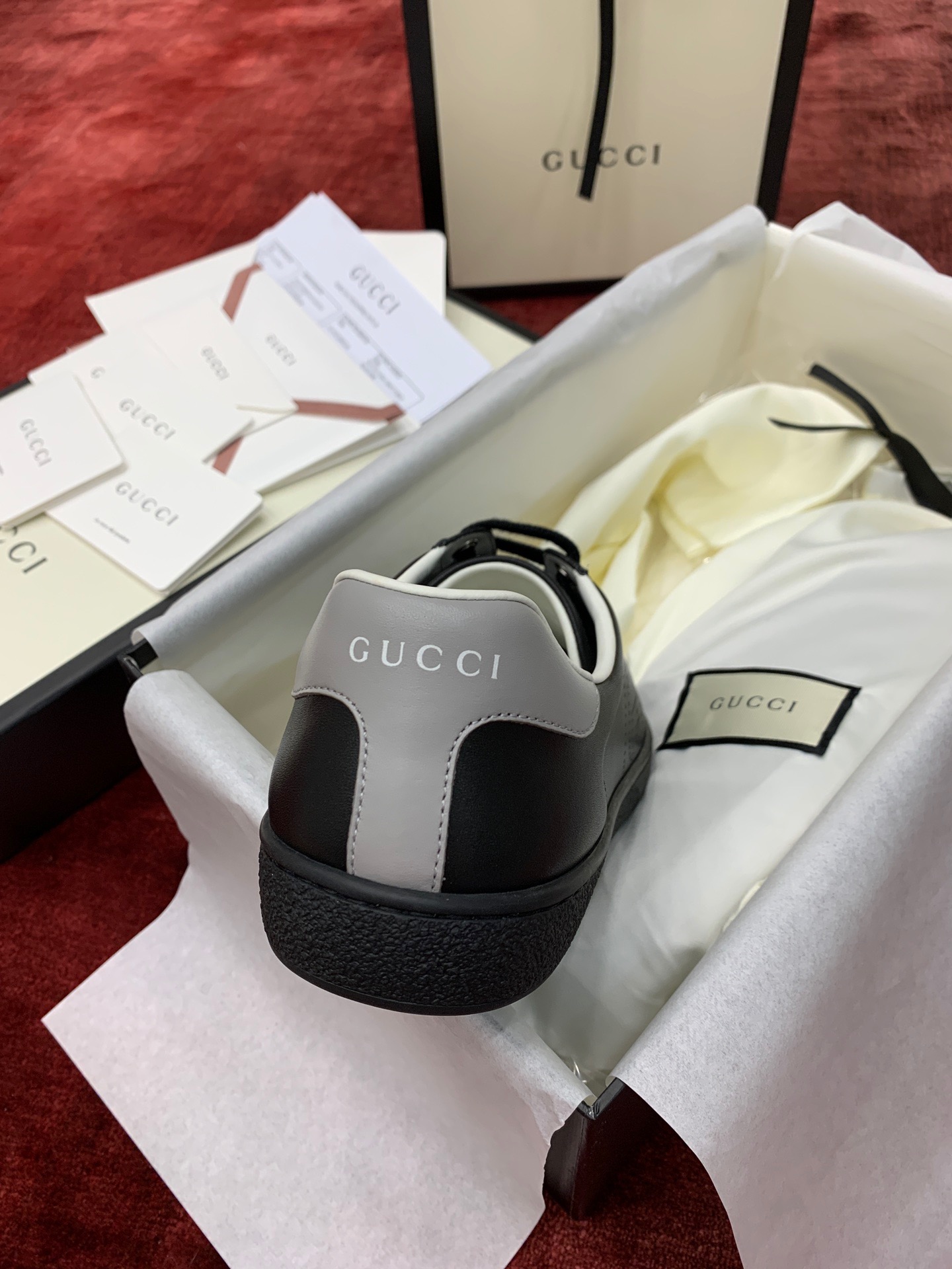 GIÀY GUCCI Leather Ace Sneakers Interlocking GG Black