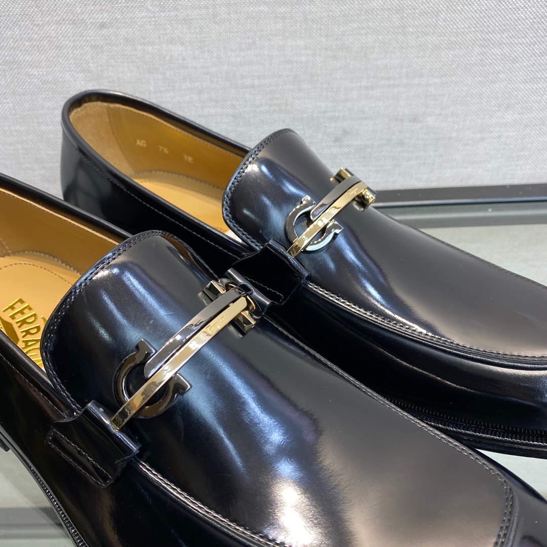 GIÀY SALVATORE FERRAGAMO LOAFER SHOES