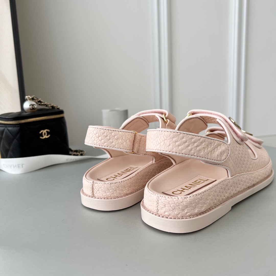 GIÀY CHANEL CC LOGO SANDALS