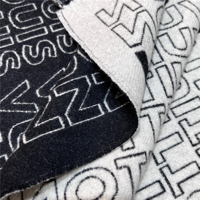 KHĂN Louis Vuitton LV Have you a nice Louis Vuitton scarf unisex