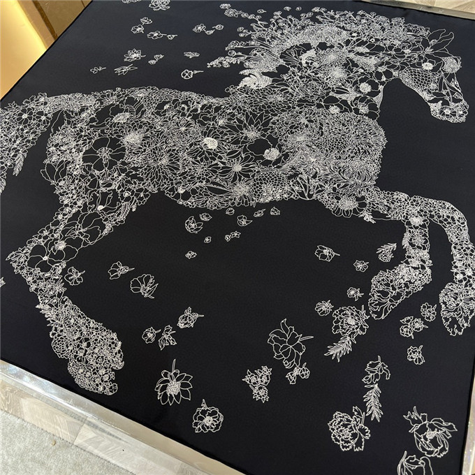 KHĂN Hermes Robe Legere Silk scarf