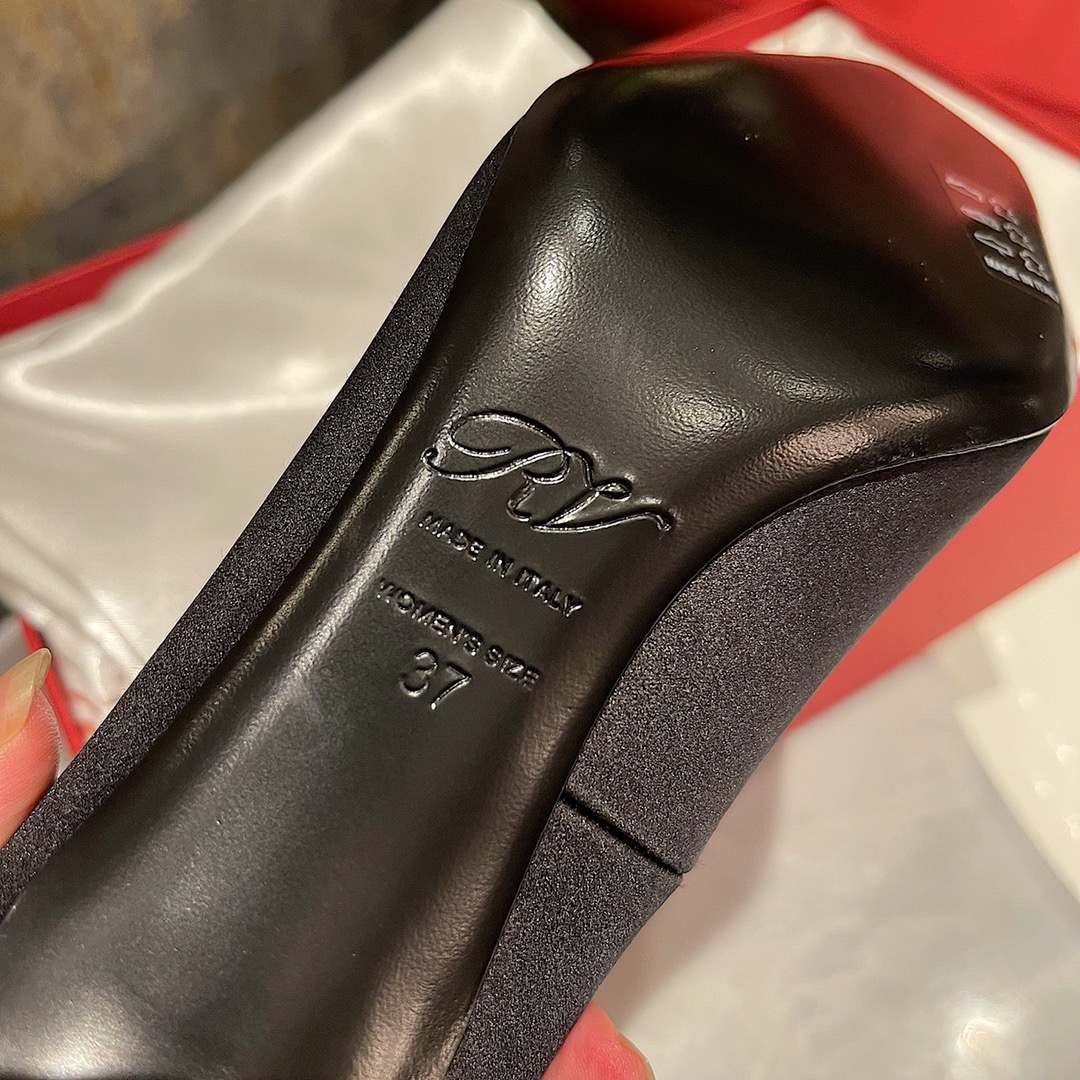 GIÀY ROGER VIVIER RIHNSTONE VELVET Black