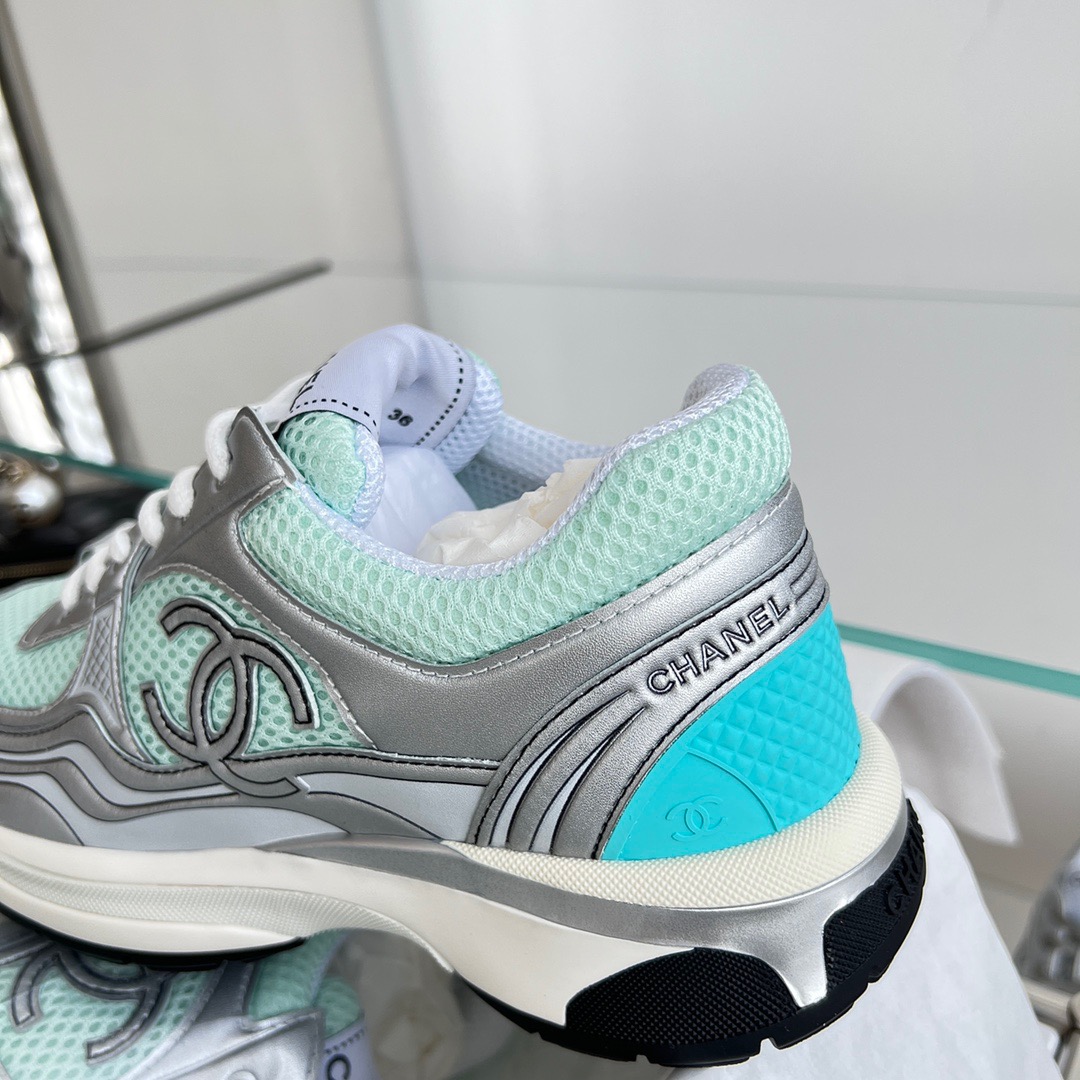 GIÀY CHANEL CC LOGO SNEAKER SHOES