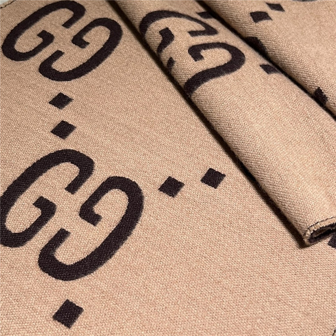 KHĂN Gucci GG Brown scarf