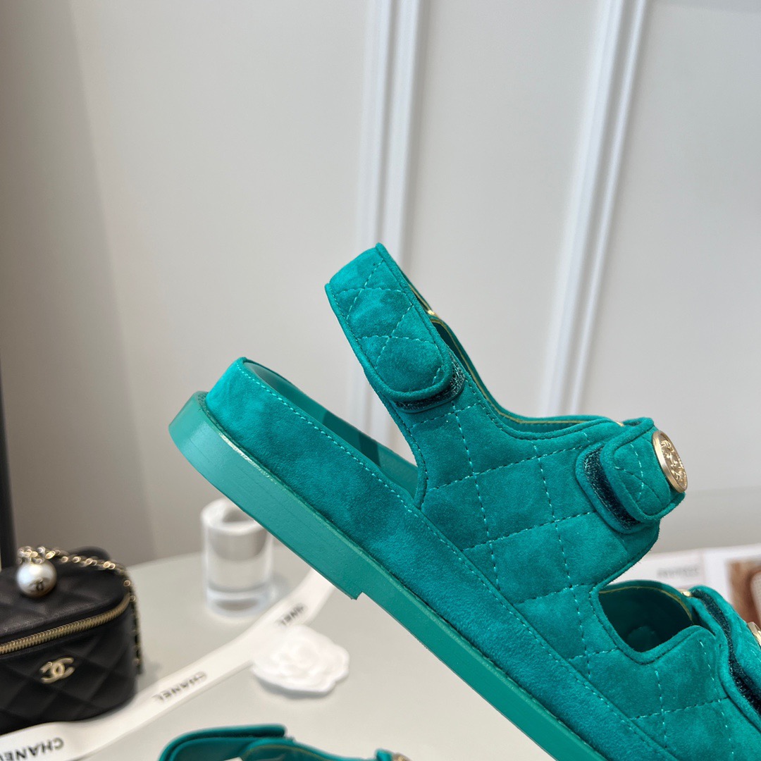 GIÀY CHANEL CC LOGO SANDALS