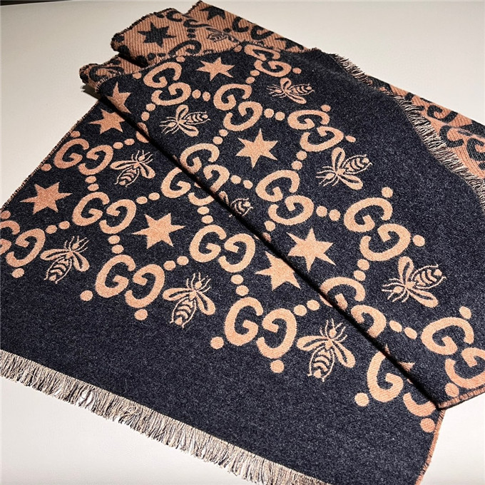 KHĂN Gucci GG Bee Cashmere scarf