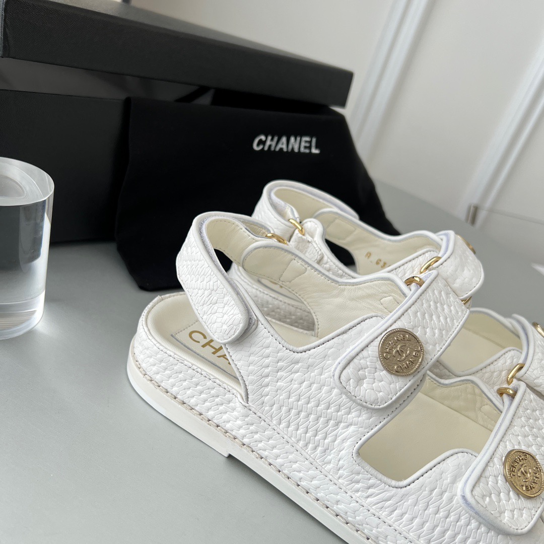 GIÀY CHANEL CC LOGO SANDALS