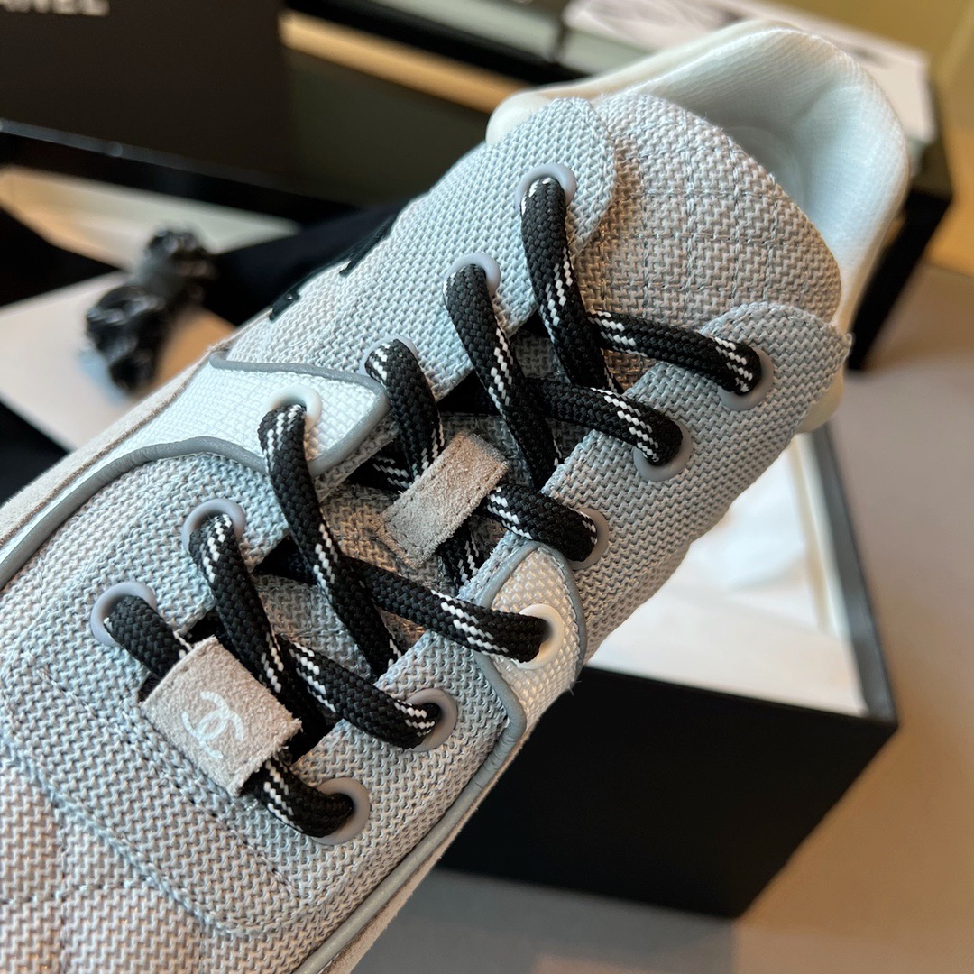 GIÀY CHANEL CC LOGO SNEAKERS