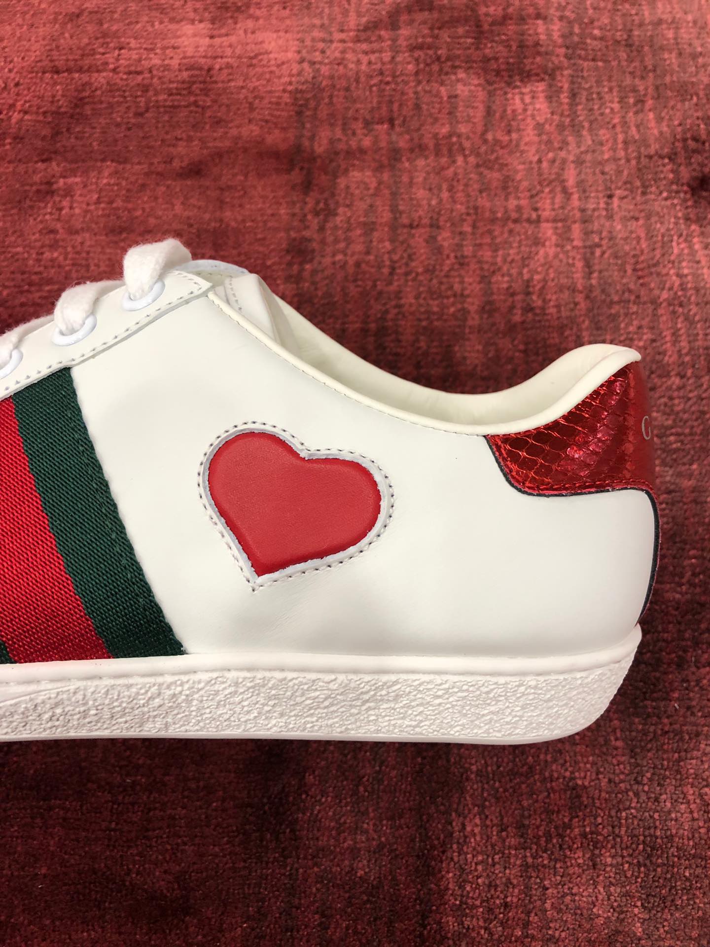 GIÀY GUCCI Leather Ace Sneakers Heart White