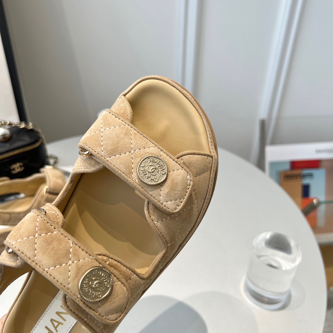 GIÀY CHANEL CC LOGO SANDALS